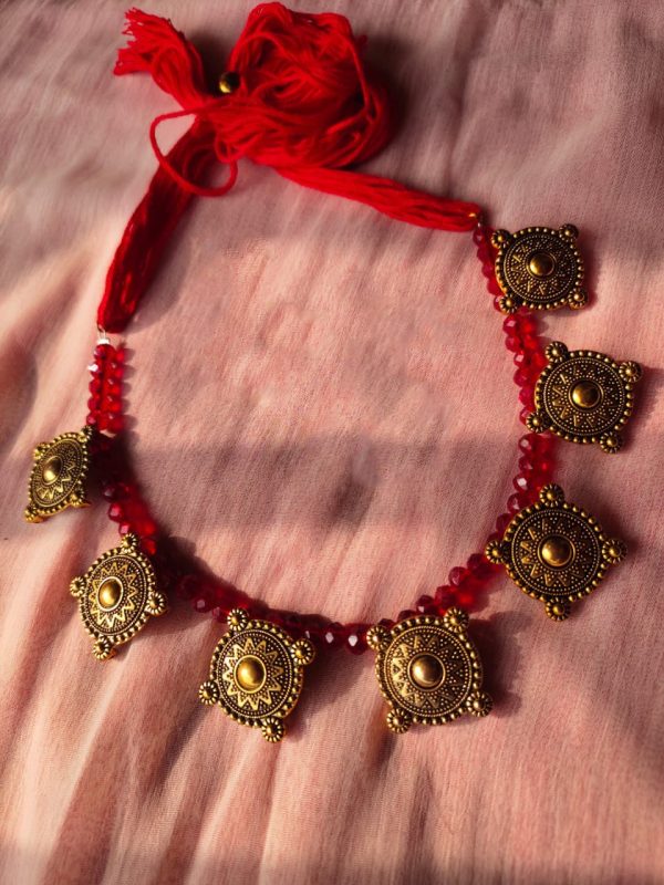 Gorgeous-Matte-Finish-Golden-Necklace.jpg Gorgeous-Matte-Finish-Golden-Necklace.jpg
