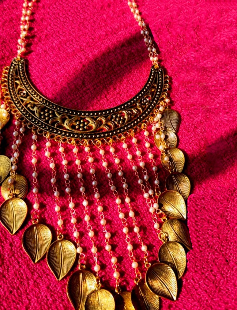 Royal Looking Layered Golden Necklace